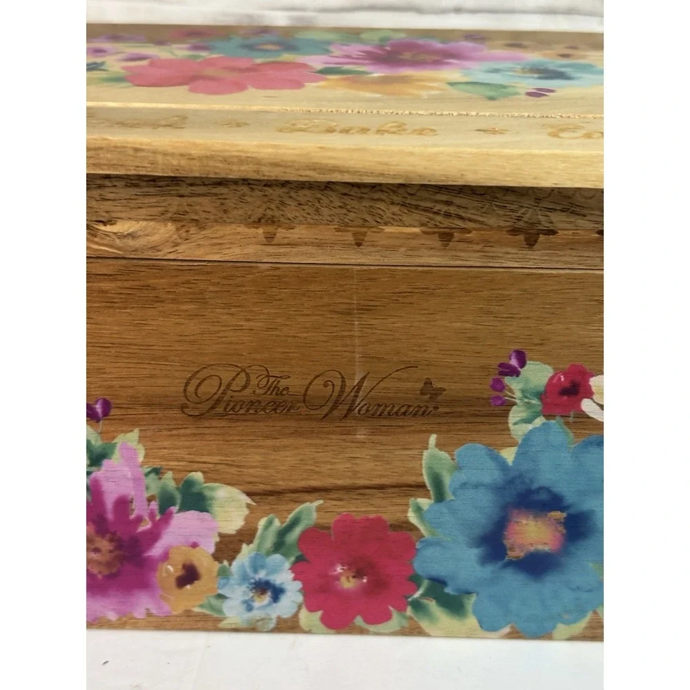 Pioneer Woman‎ Breezy Blossom Acacia Wood Recipe Card Box. Used.